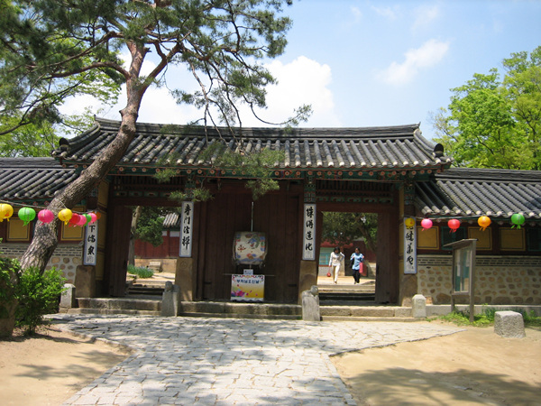 2.용주사 삼문.jpg